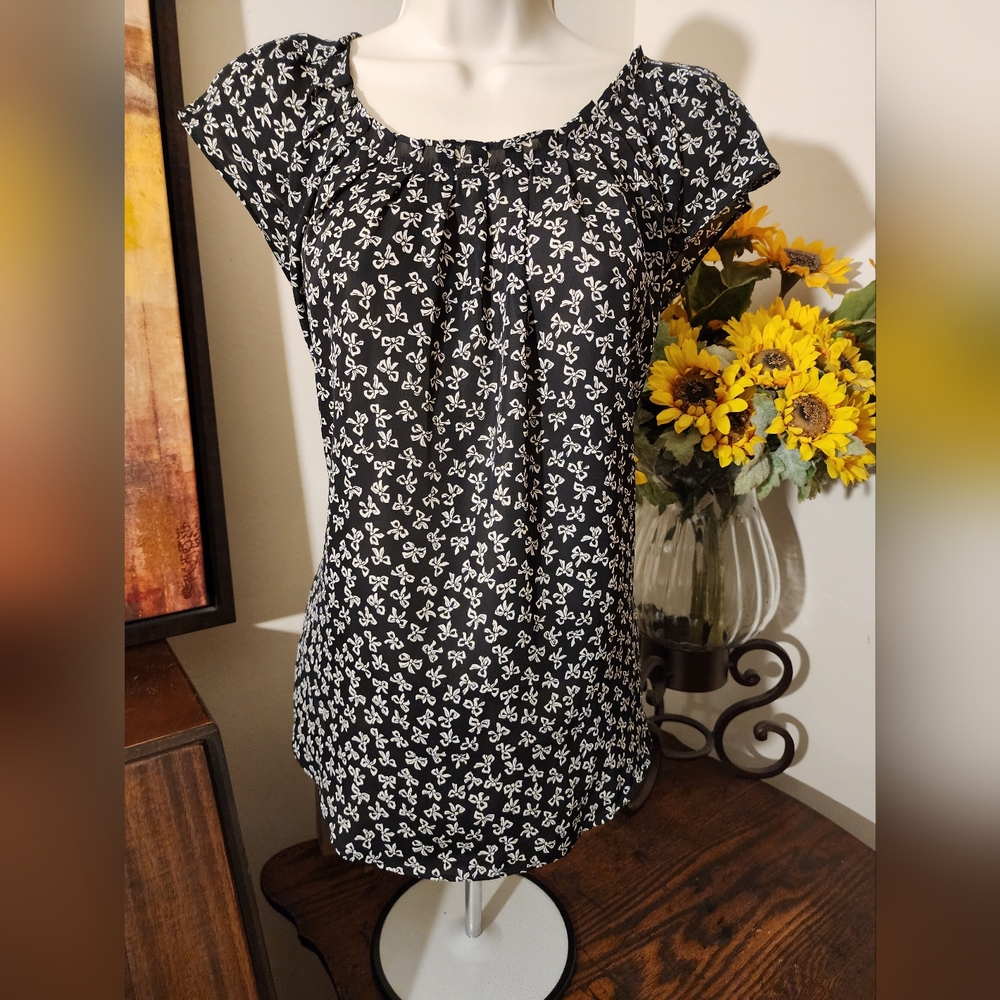 Lauren Conrad Pleated Scoopneck Top